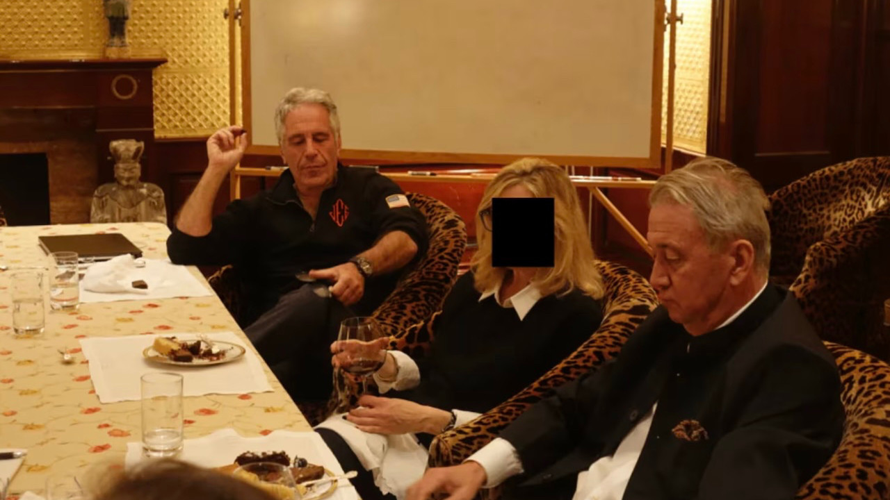 Epstein ile aynı masaya oturmuştu: Oğlu intihar etti