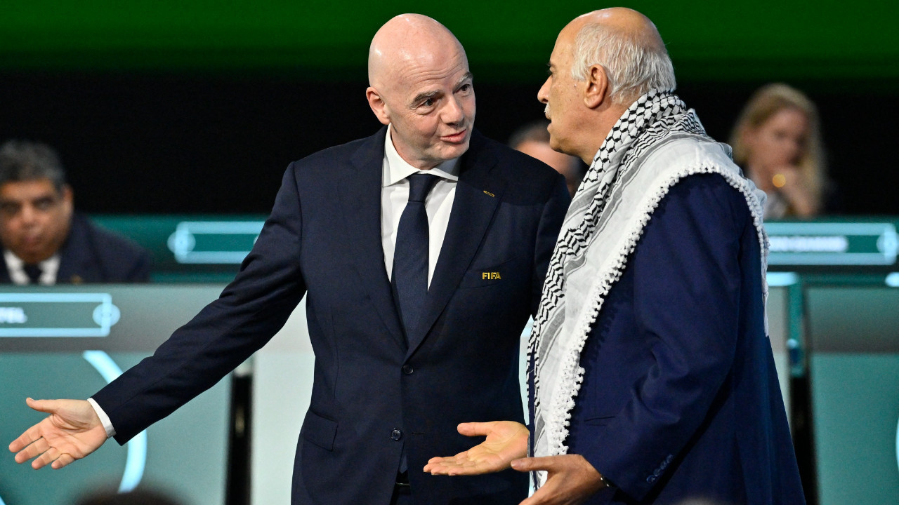 Infantino'nun 'barış pozu' planı ters tepti: 'Tokalaşmam' dedi, sahneden indi