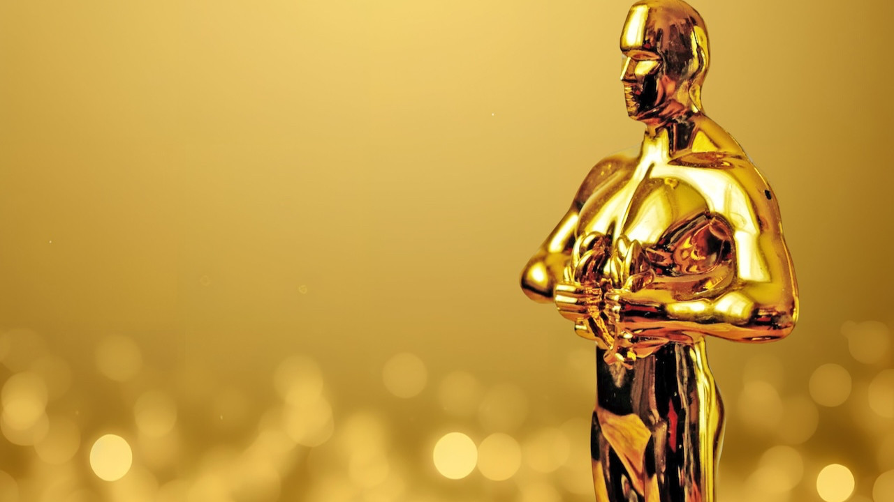 Uçakta skandal: Yönetmenin Oscar heykelciği kayboldu