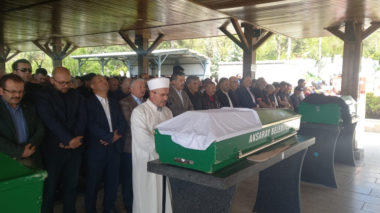 Yemek yaparken elbisesi tutuştu! Hayatını kaybetti