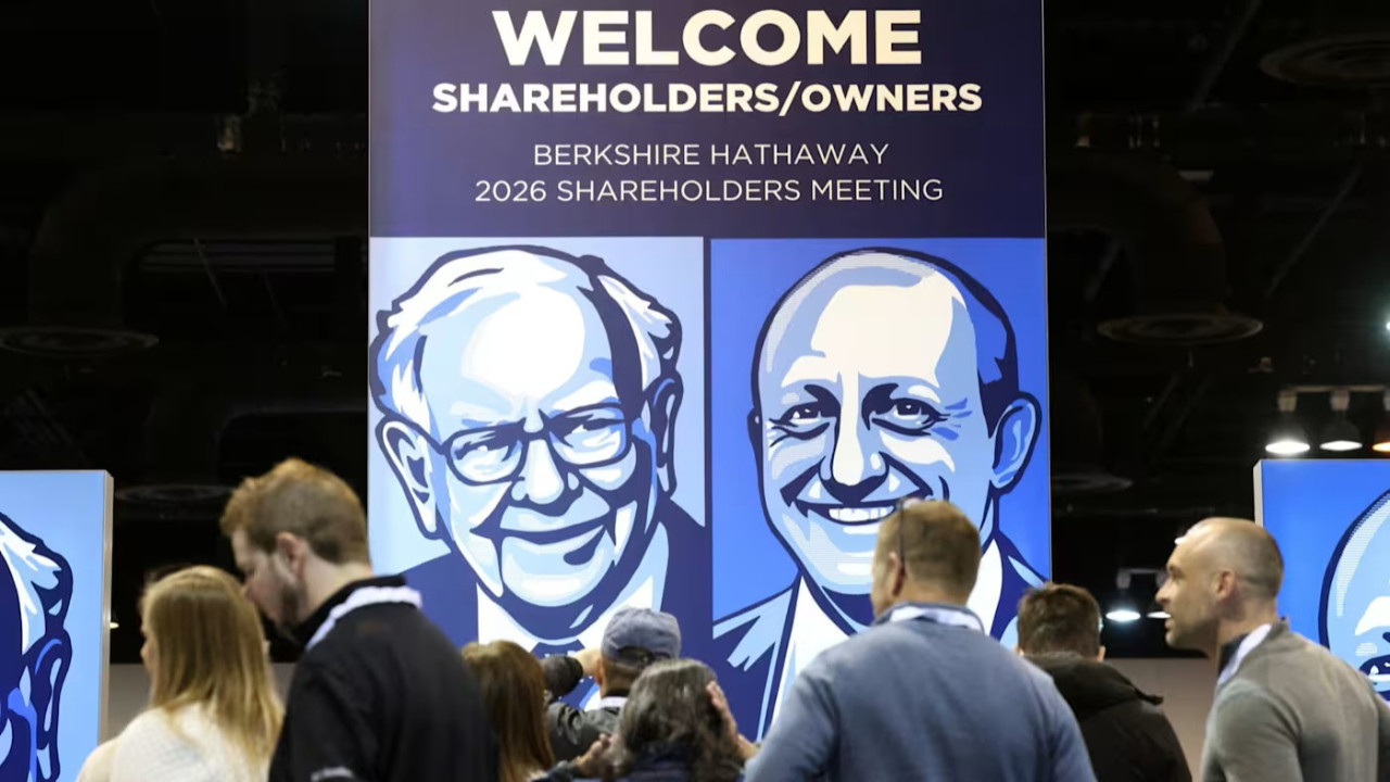 Berkshire’in nakit varlığı 380 milyar doları aştı