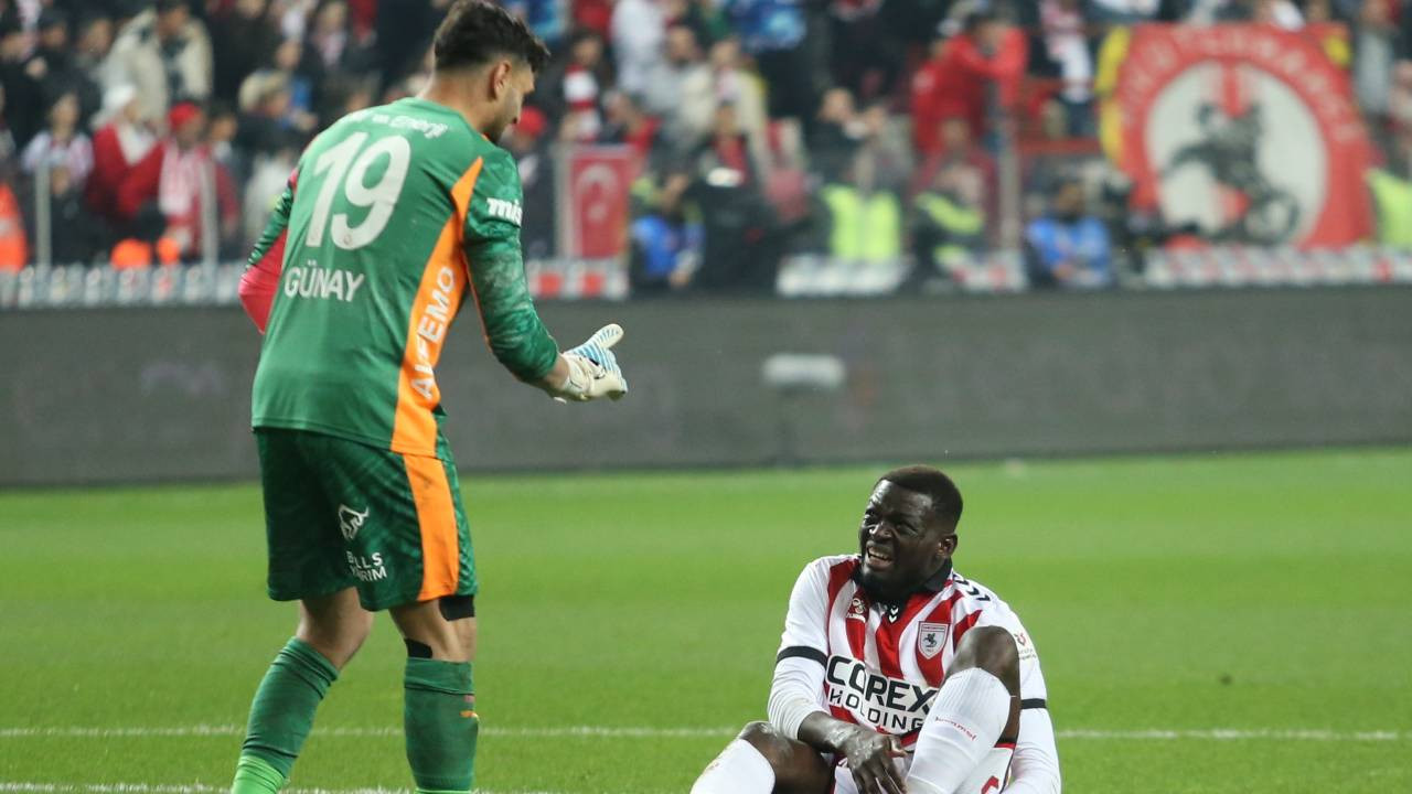 Galatasaray, Samsun'da 10 kişi: Günay Güvenç atıldı