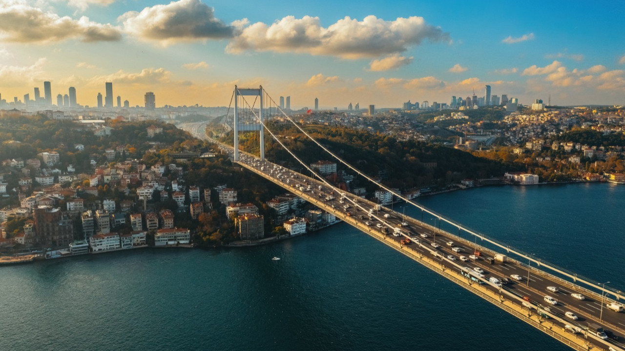 İstanbul Boğazı transit gemi geçişlerine kapatıldı