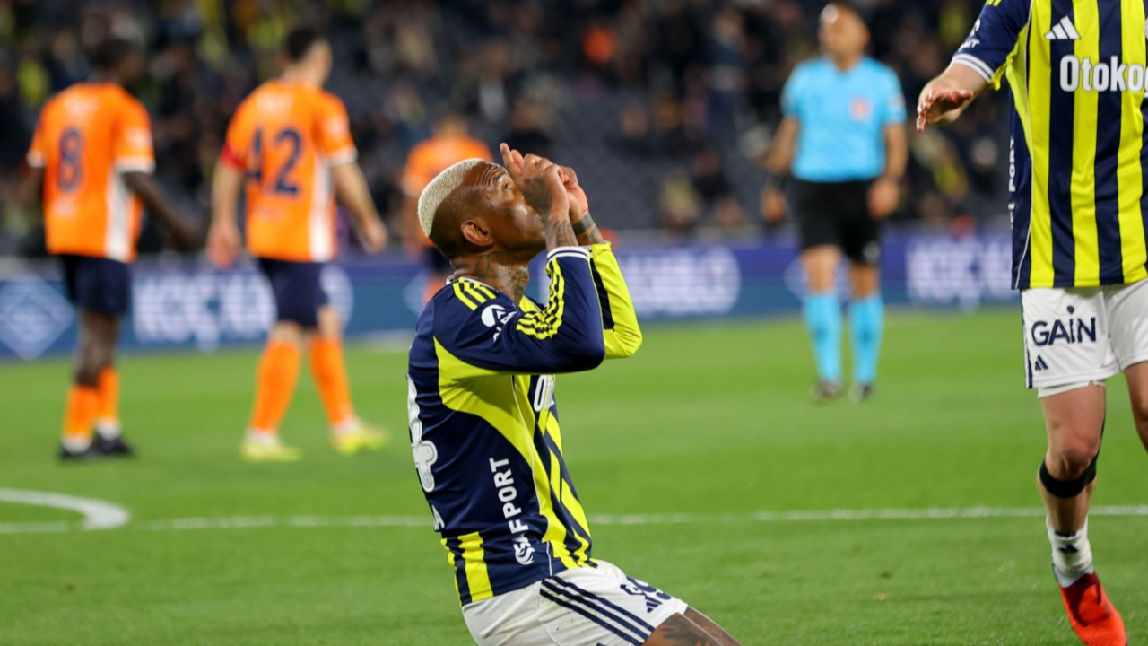 Talisca'dan 1 yıl sonra gelen hat-trick