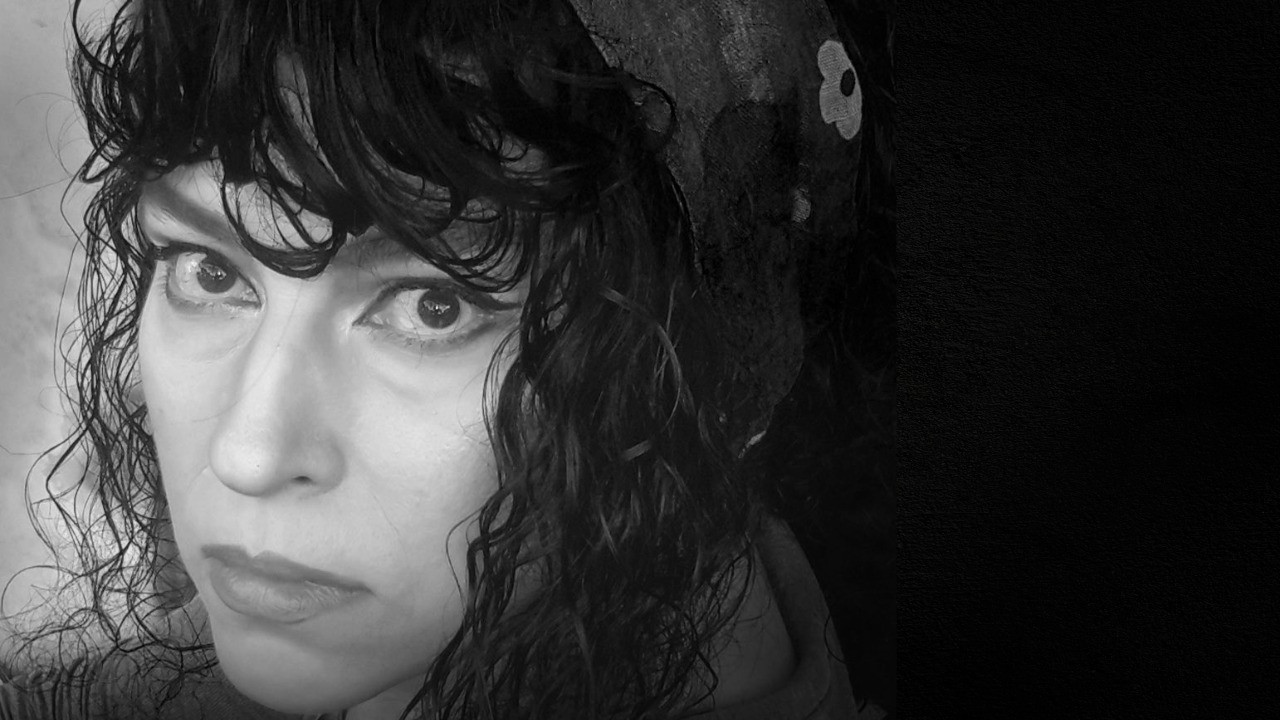 Şair Elif Sofya hayatını kaybetti
