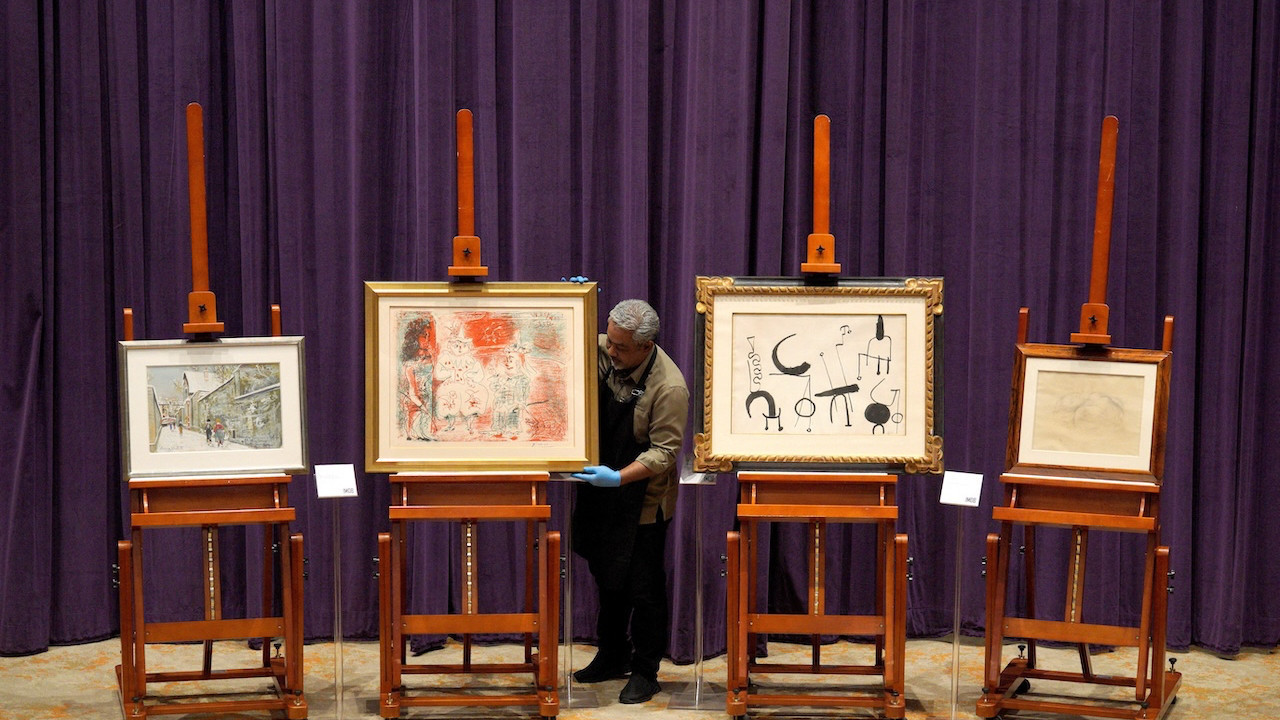 1MDB skandalında ele geçirilen sanat eserleri sergilendi