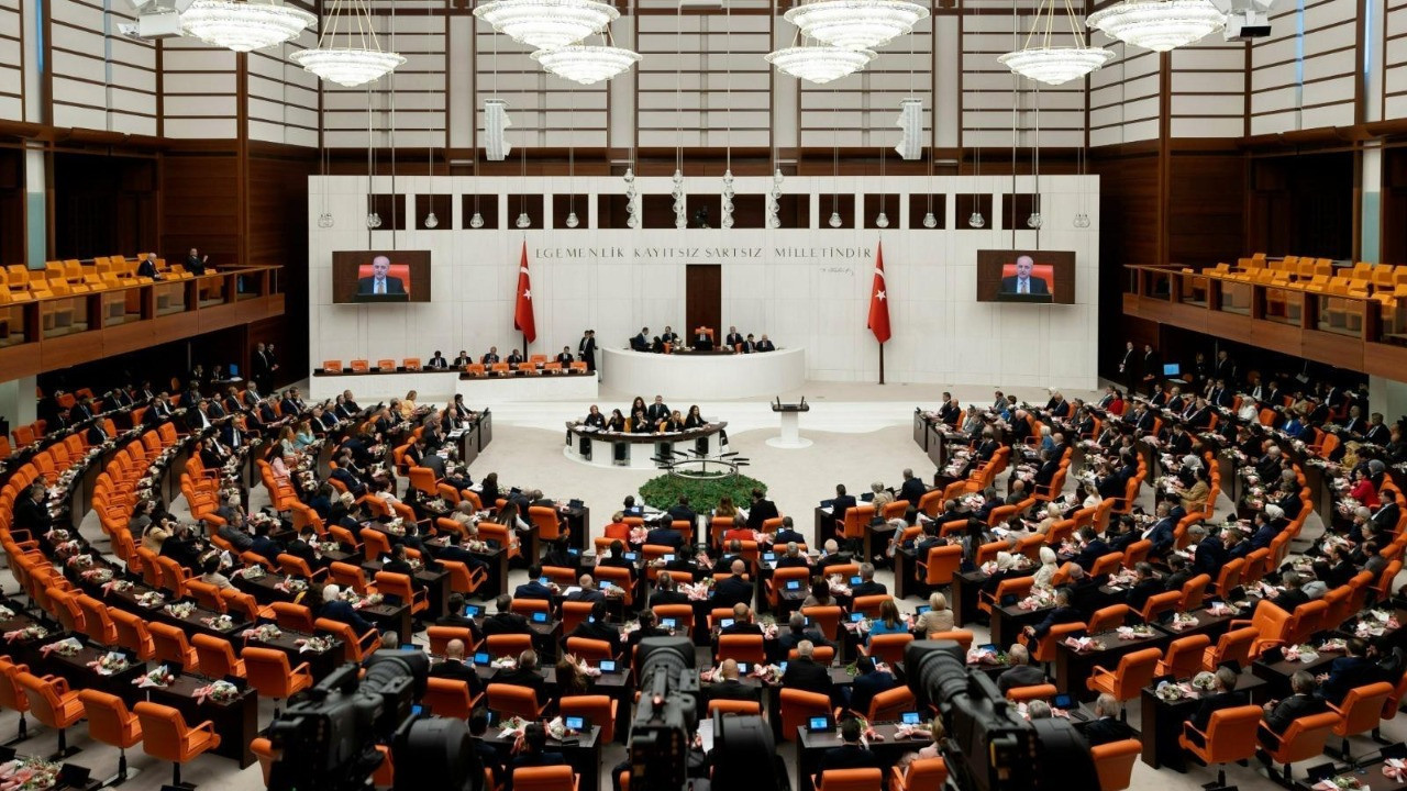 CHP ve DEM Parti'nin önergeleri reddedildi