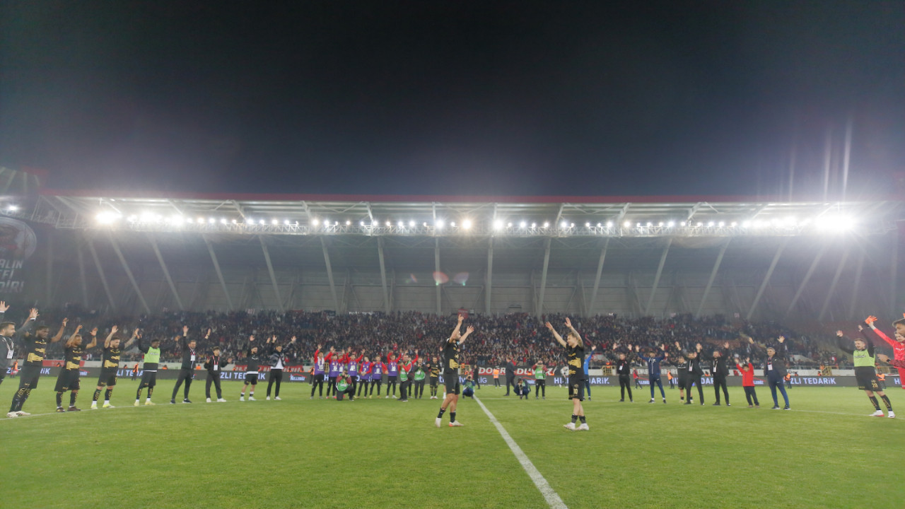 1. Lig'e yükselecek iki takım belli oluyor