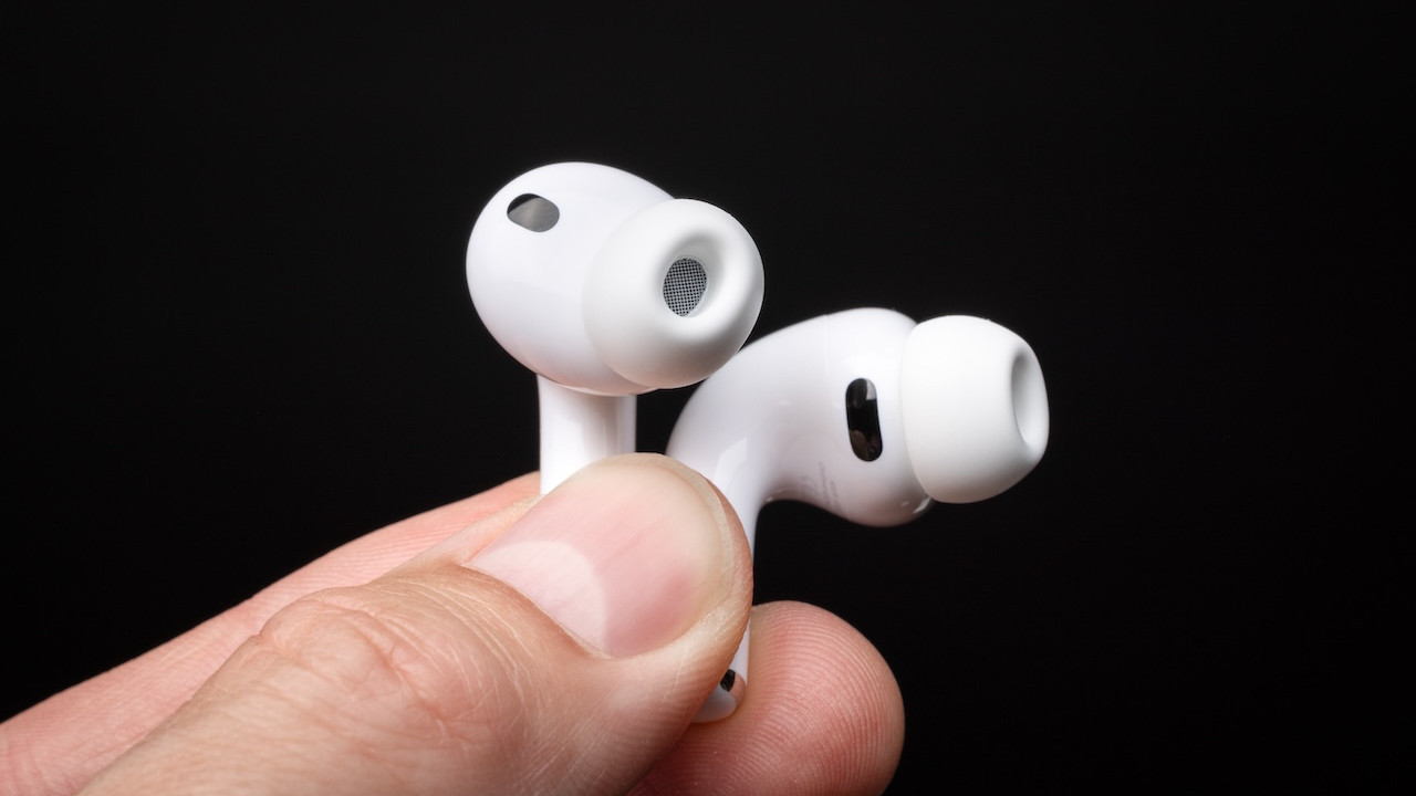 Apple'dan bir ilk: Kameralı AirPods geliyor