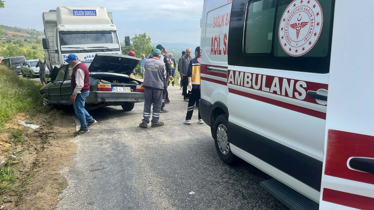 Otomobil TIR'ın altına girdi: 1 kişi öldü