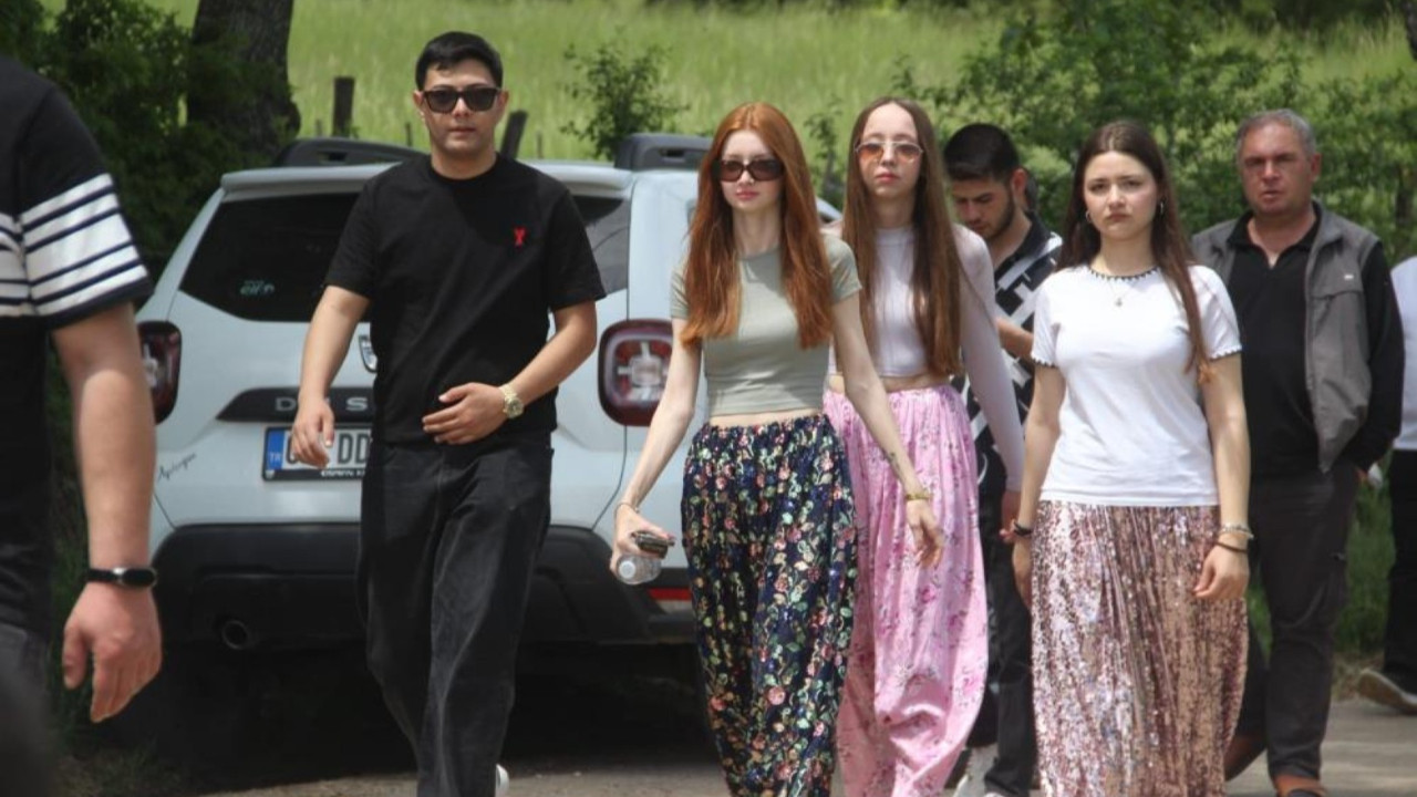 Bu sokak kısmet açıyor: 1,5 kilometrelik yol boyunca yürüdüler