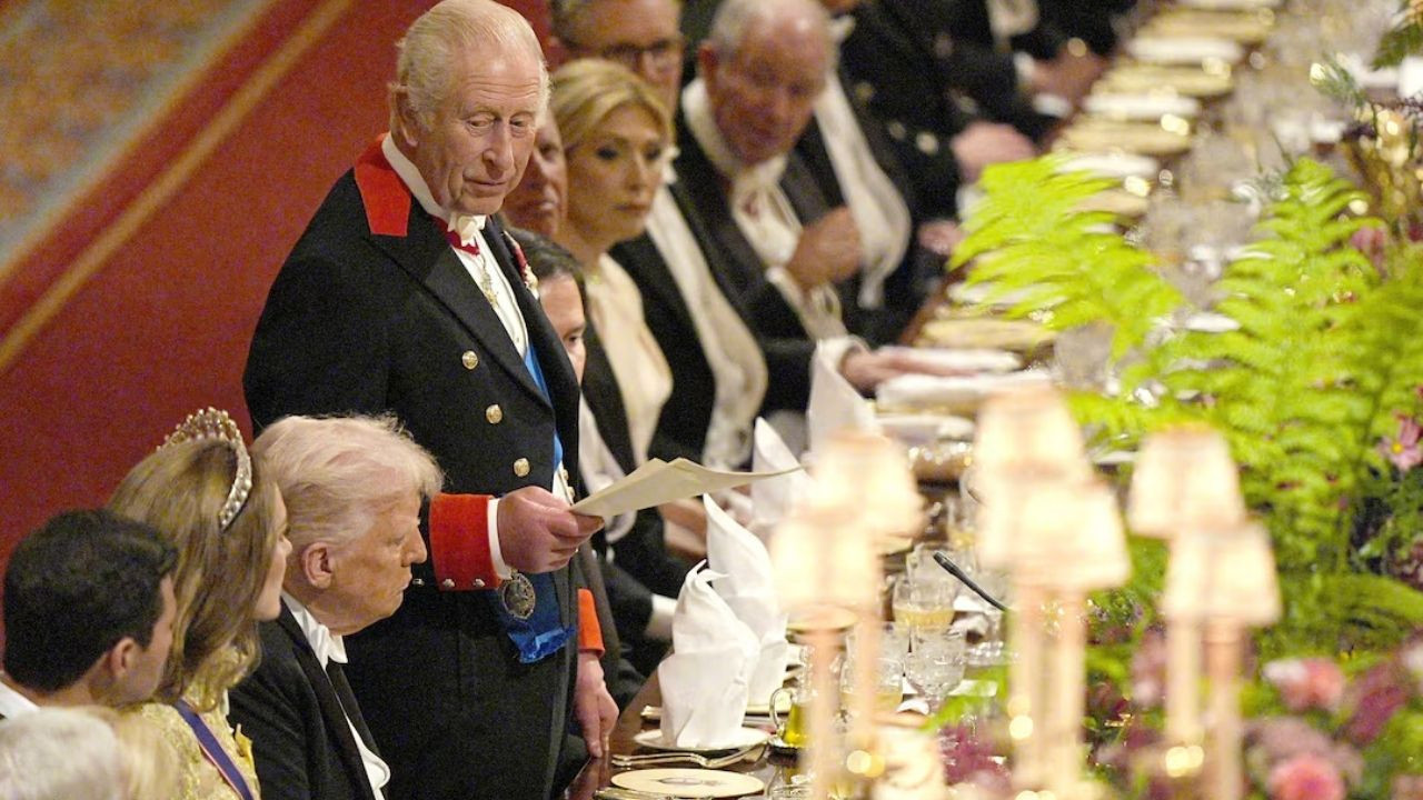 Kraliçe Elizabeth'in uşağıydı: Bu davranışlar 'avam' olduğunuzu gösteriyor
