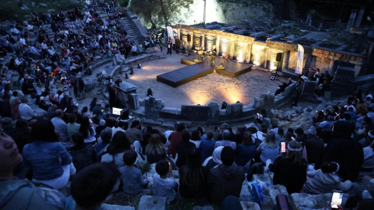 Priene Antik Kenti’nde büyüleyici gece: Dünyaca ünlü sanatçıdan konser