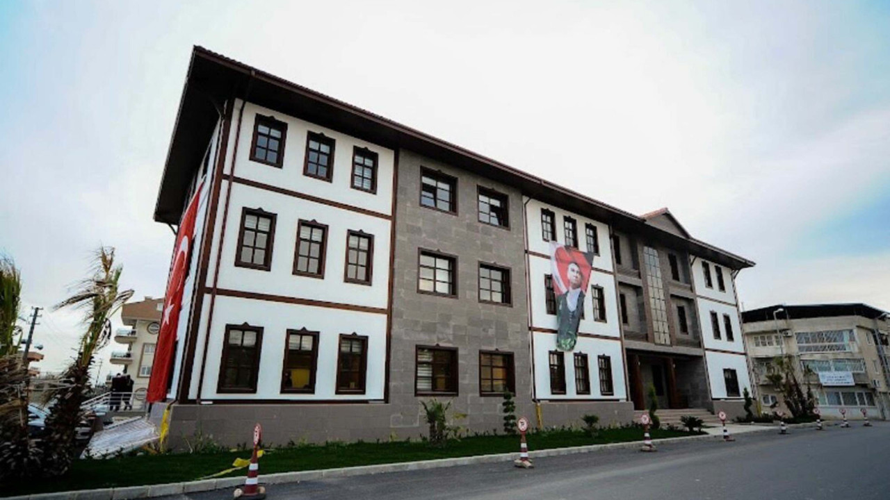 CHP'li bir belediyeye daha operasyon