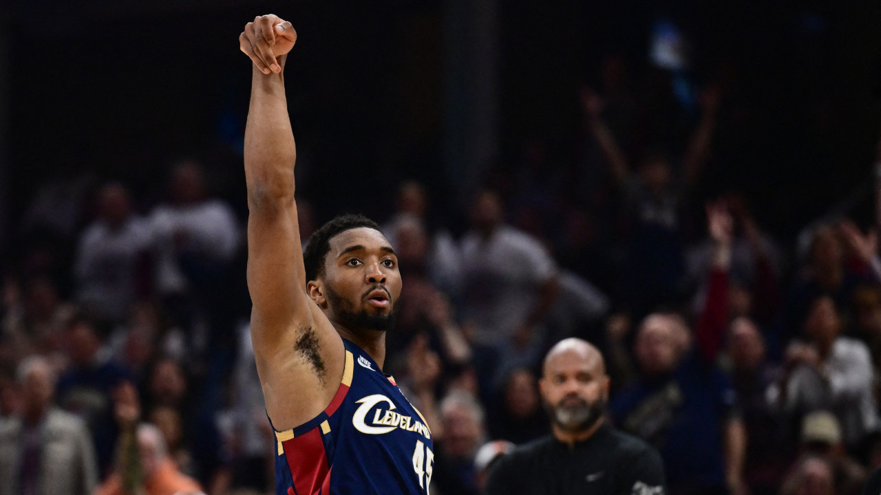 Mitchell'den tarihi ikinci yarı: Cleveland seriyi eşitledi