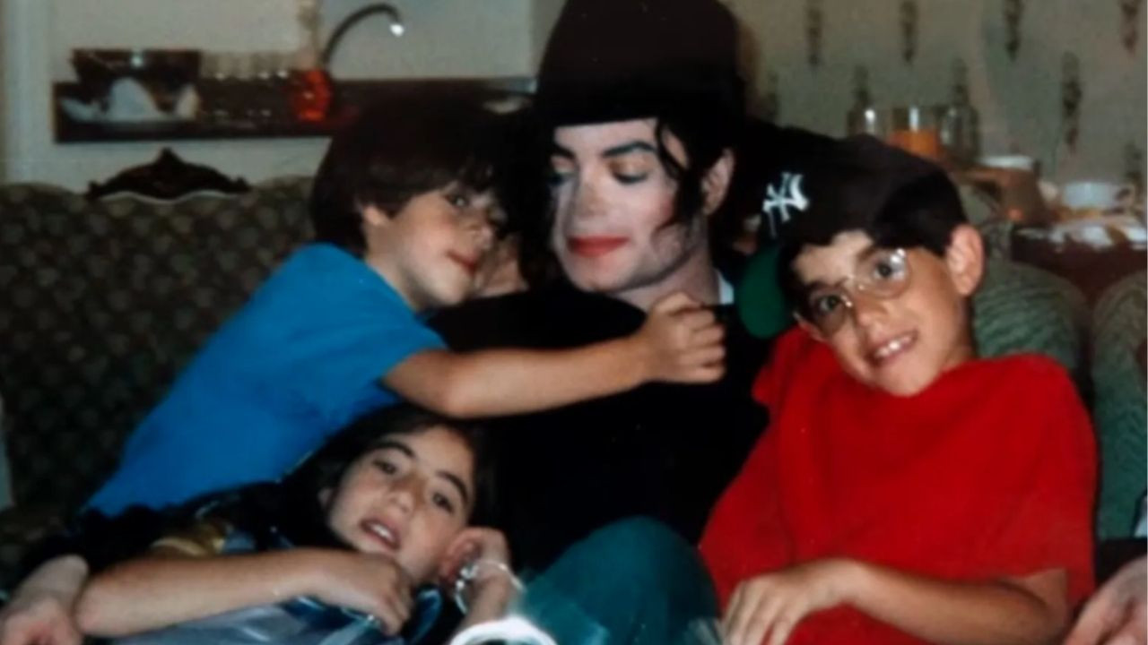 Michael Jackson'a 'gizli aile'sinden ağır suçlama