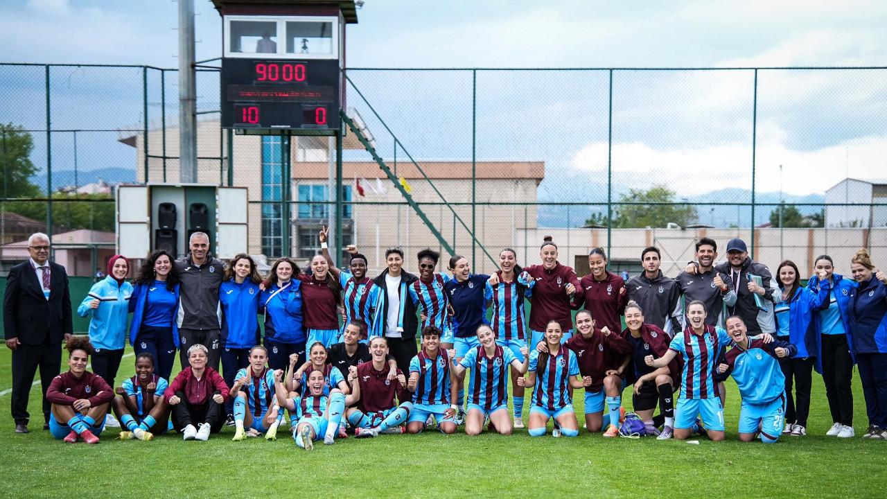 Trabzonspor, Karadeniz derbisini 10-0 kazandı