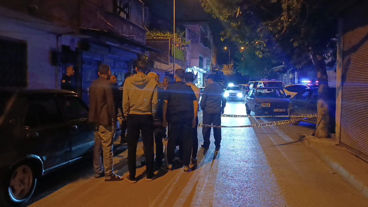 Sokakta ateş açıp kaçtı: 2 yaralı