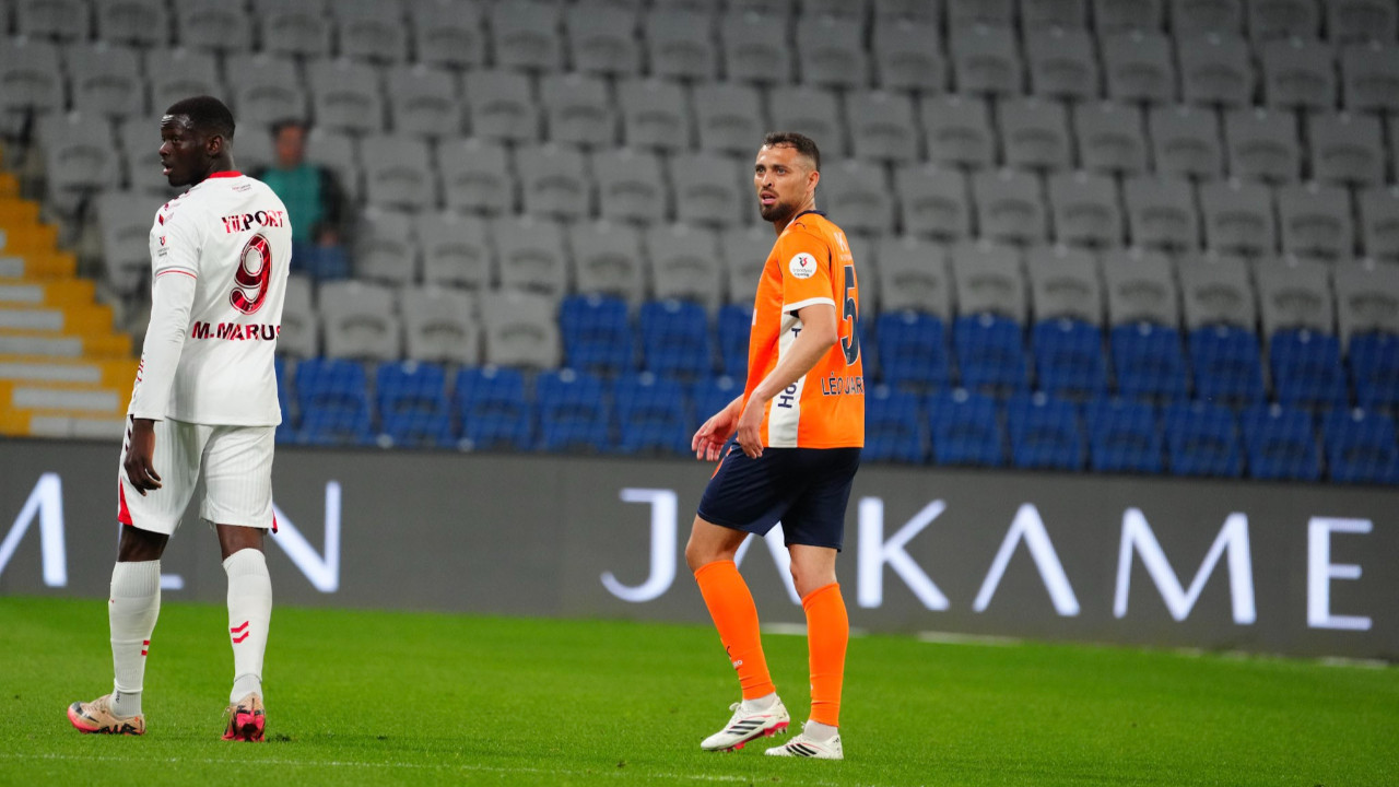 Başakşehir ayrılığı resmen açıkladı