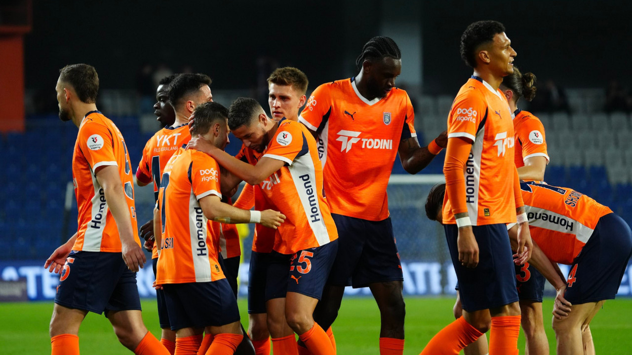 Başakşehir'in Avrupa umudu Trabzonspor'a bağlı