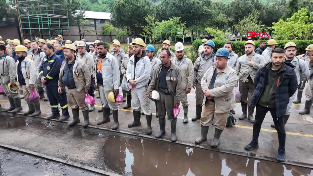 Grizu patlamasında hayatını kaybeden madenciler unutulmadı
