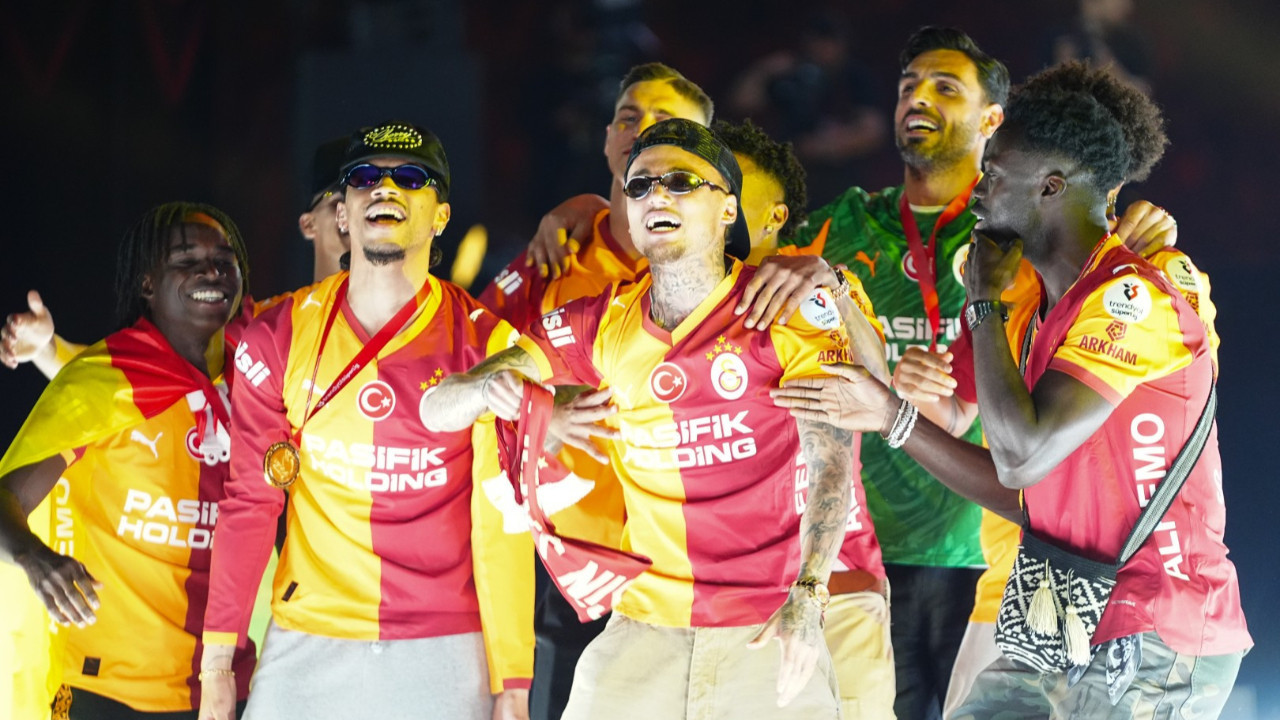 Noa Lang, Galatasaray’a veda etti: İstanbul'dan ayrıldı
