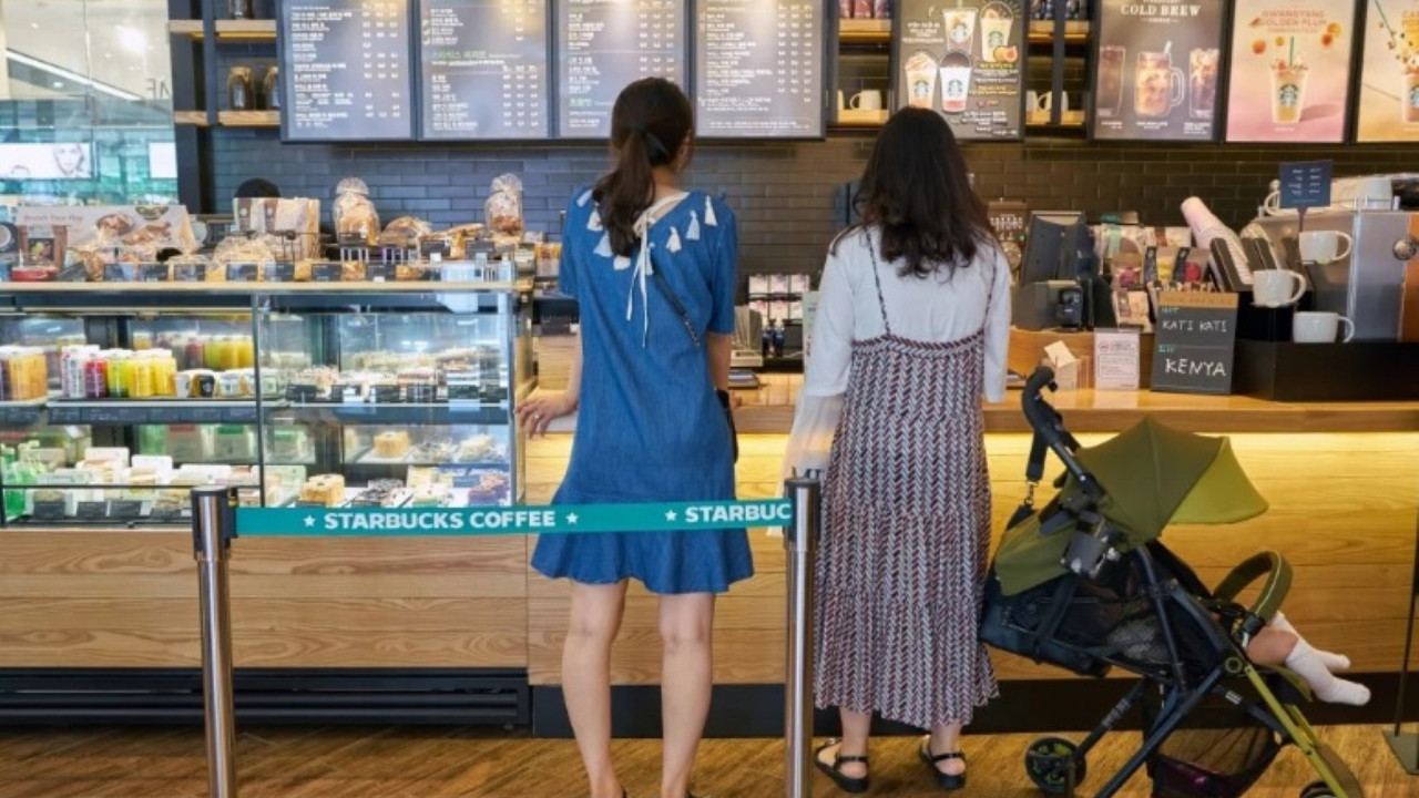 Starbucks'ın 'tank' kampanyası ülkeyi ayağa kaldırdı
