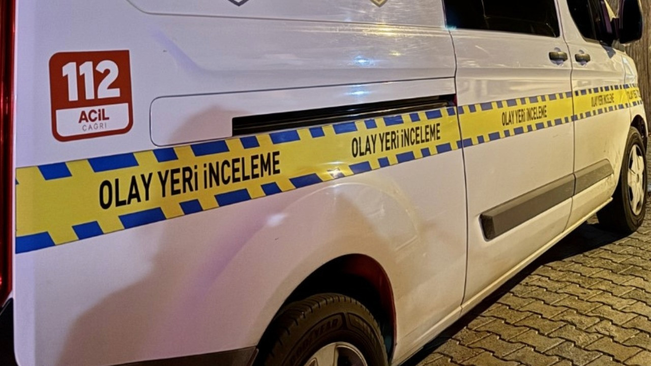 Cami önünde silahla vurularak öldürüldü