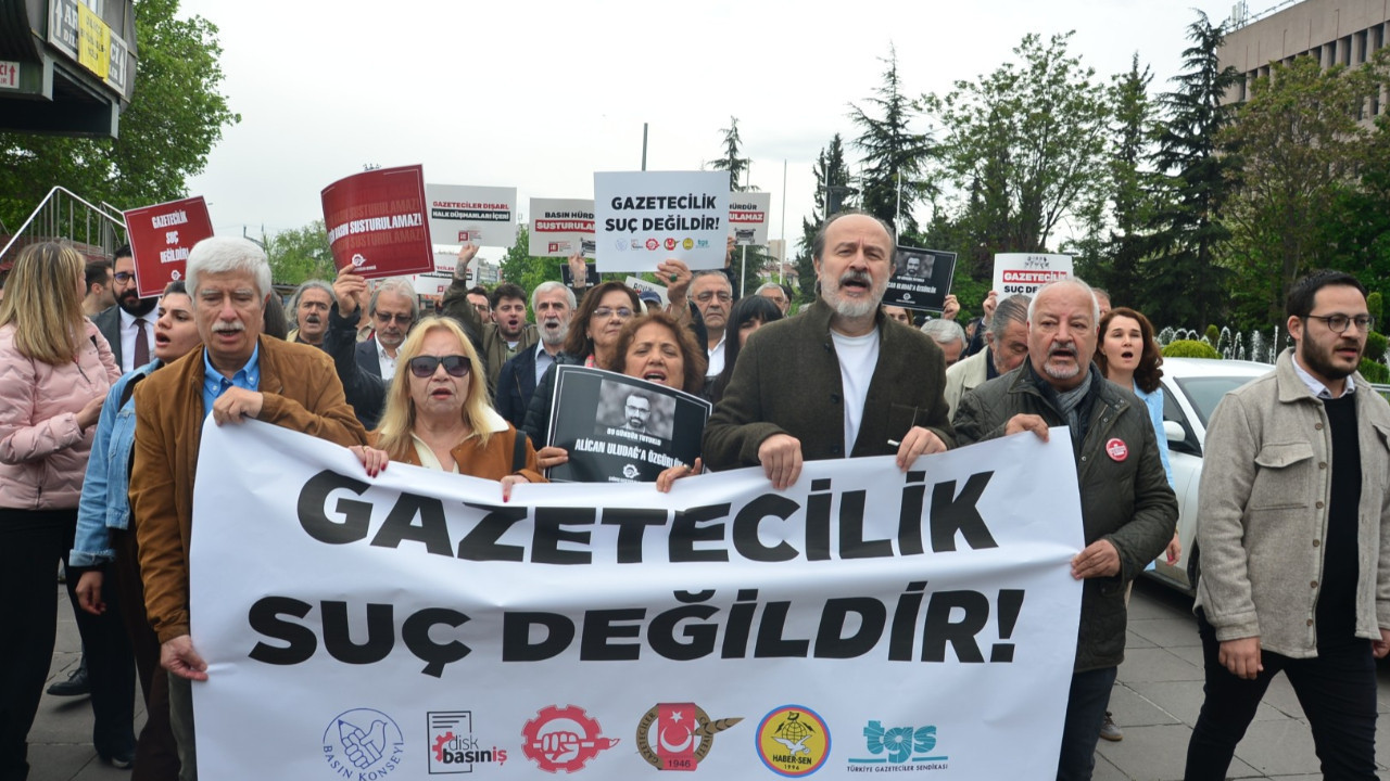 Gazeteciler eylemde: Bu ayıba son verin