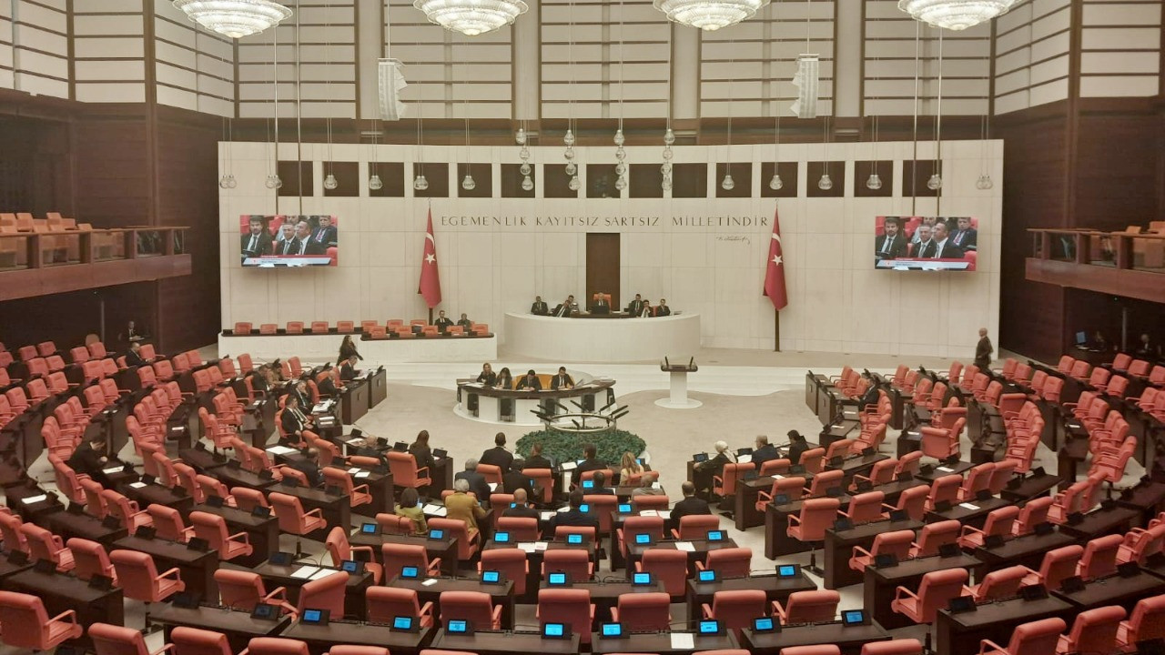 Meclis'te tansiyon yükseldi: 'Sata sata' tartışması