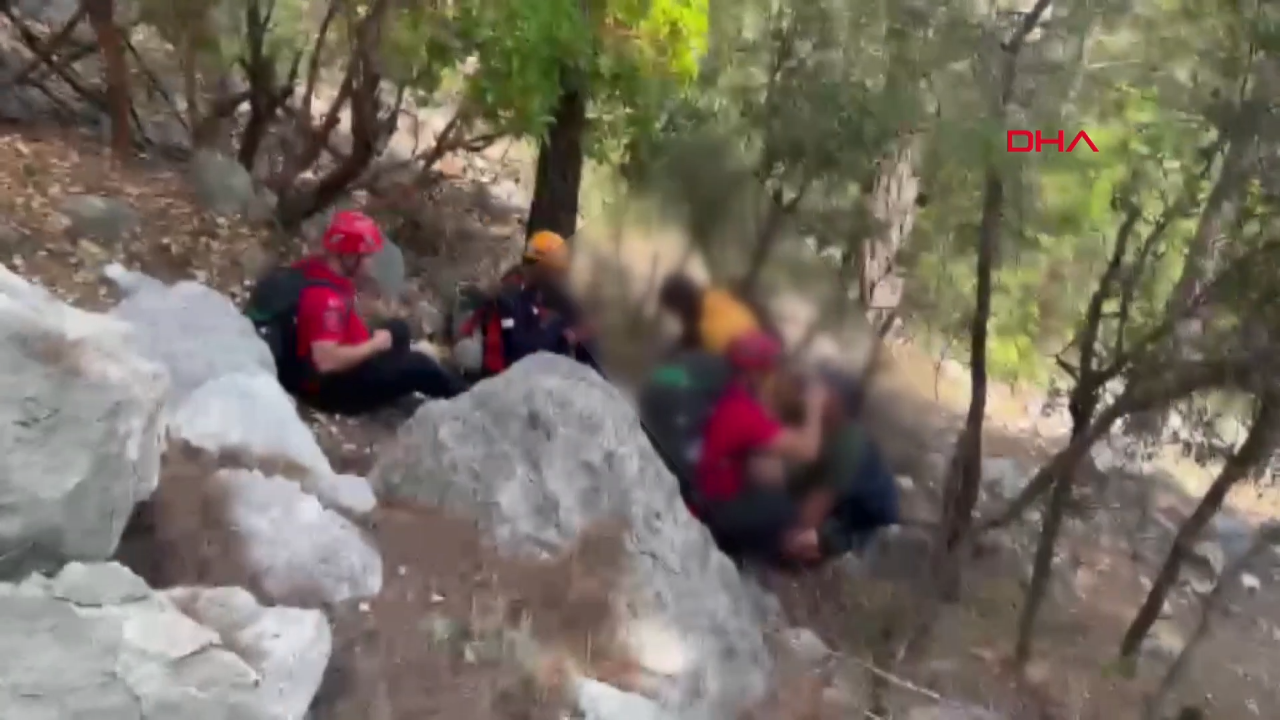 Dağda kaybolan 2 kişi 10 saat sonra bulundu
