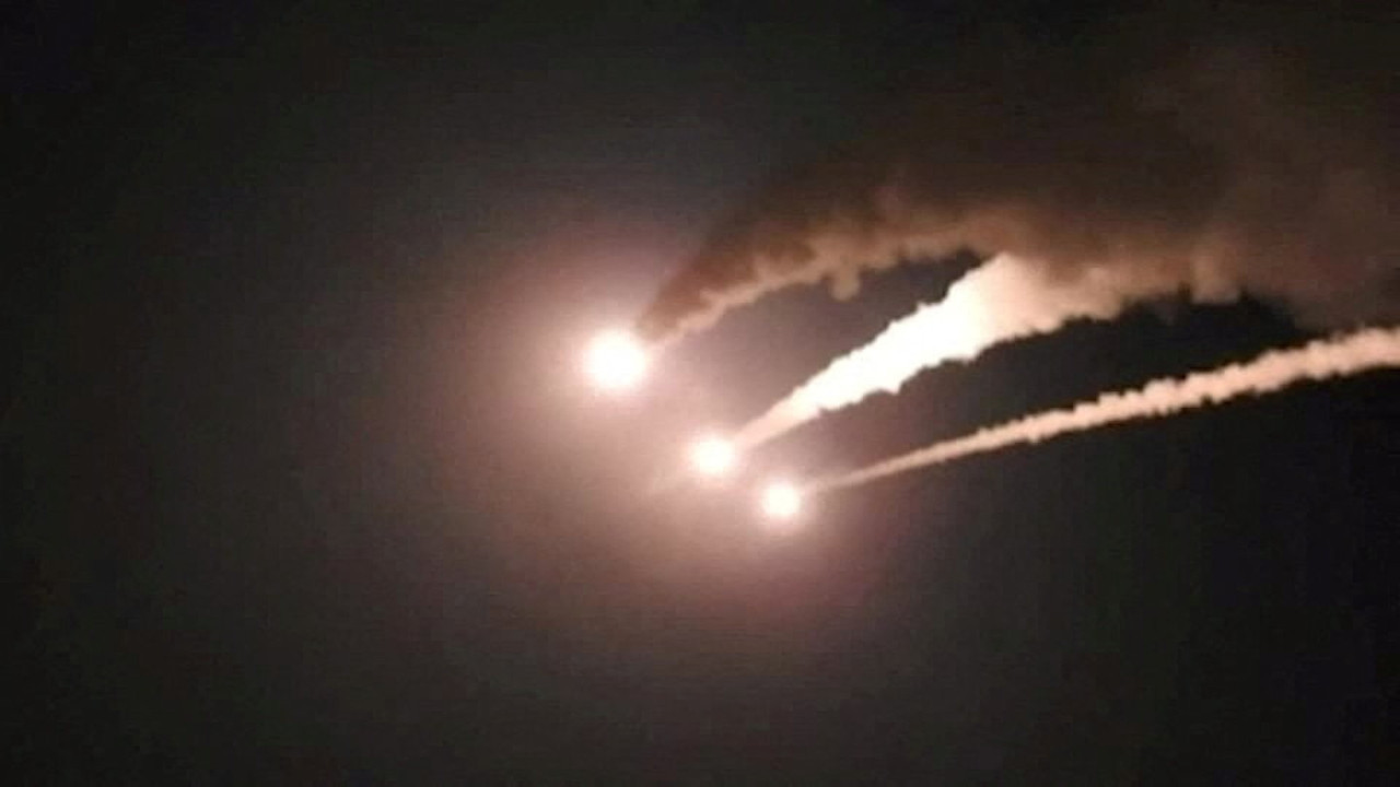 İran Devrim Muhafızları: ABD'nin 21 hedefi vuruldu