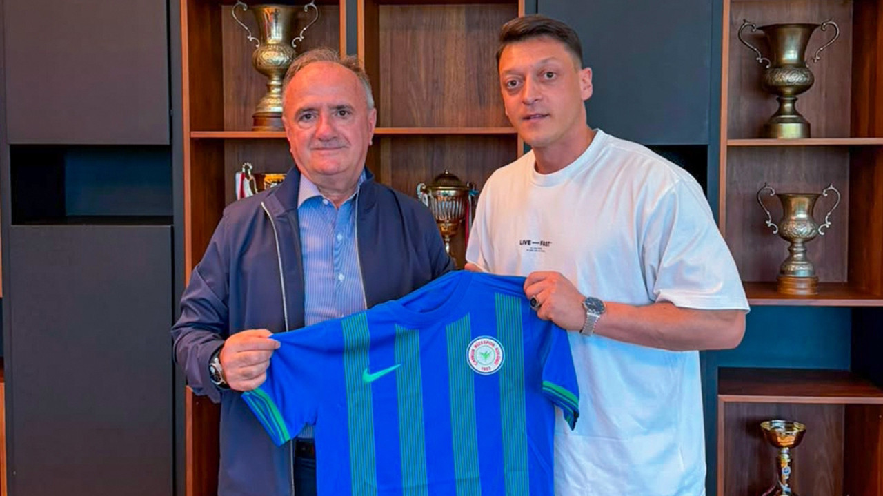 Çaykur Rizespor Başkanı Ali Zeki Saruhan ve Mesut Özil görüşmesi