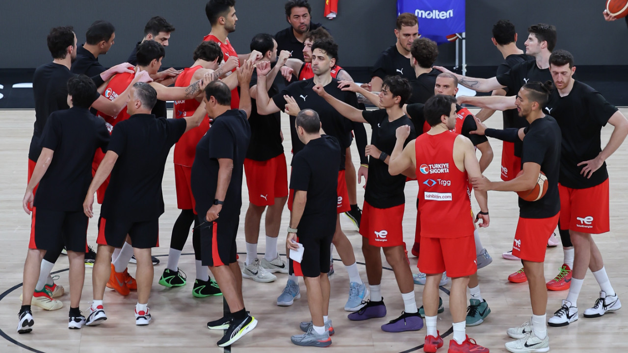 Photo: nefes.com.tr 12 Dev Adam, DBB Süper Kupa için Almanya’ya gitti