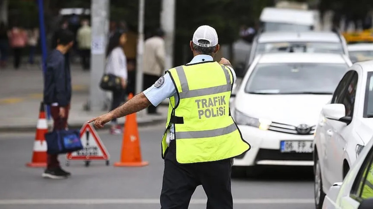 Trafikte en çok ceza telefondan kesildi