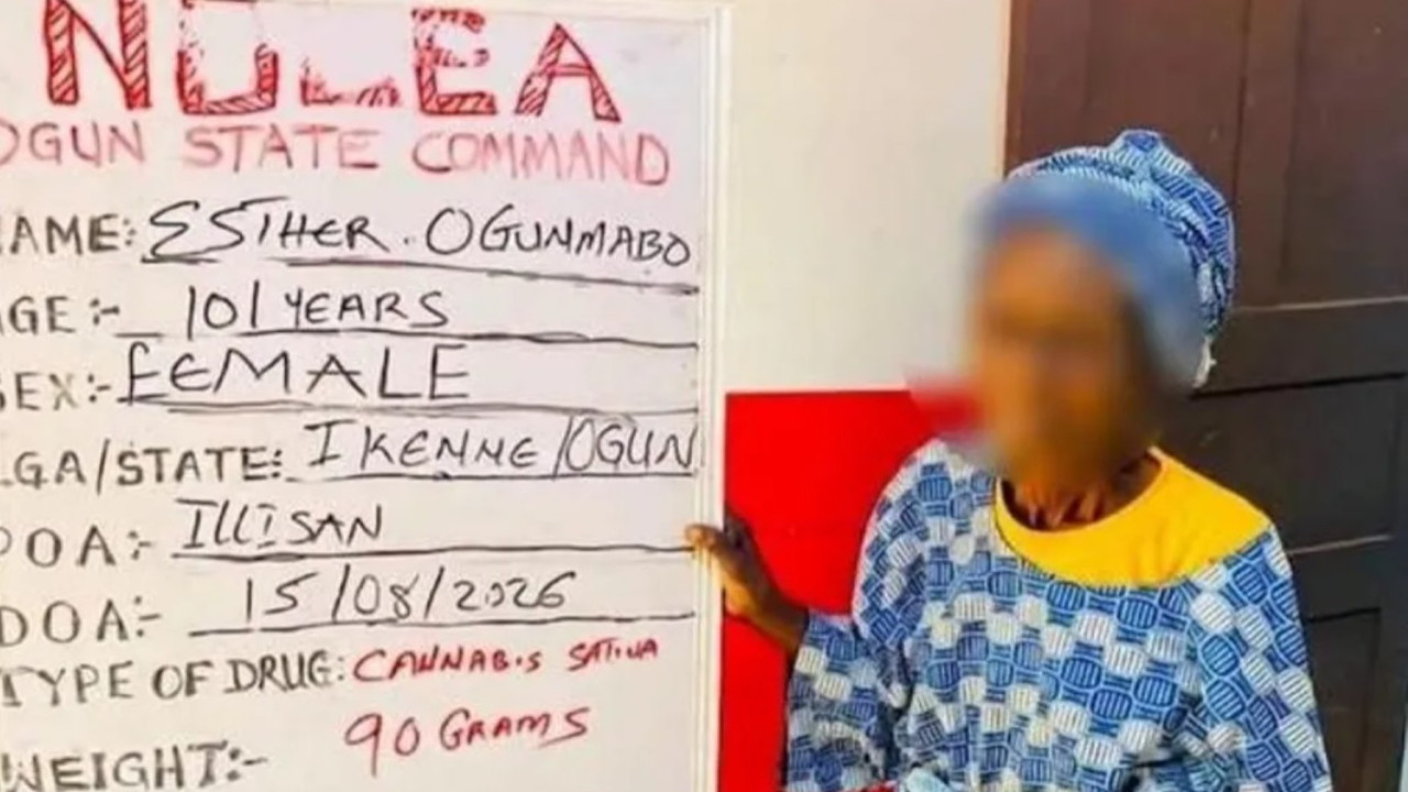 101 yaşındaki büyükanne uyuşturucu satarken yakalandı