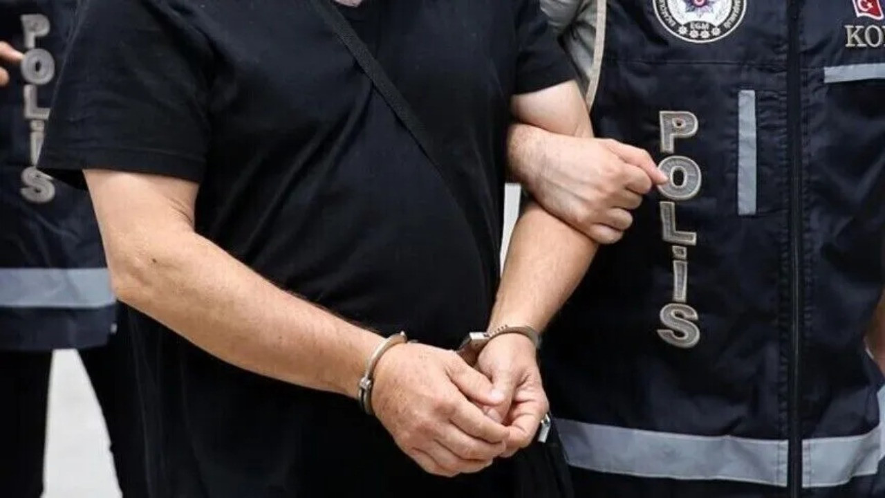 Miras kavgasında kardeşini öldürdü