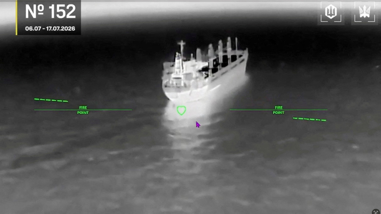Rusya Karadeniz'de yük gemisi ve tanker vurdu