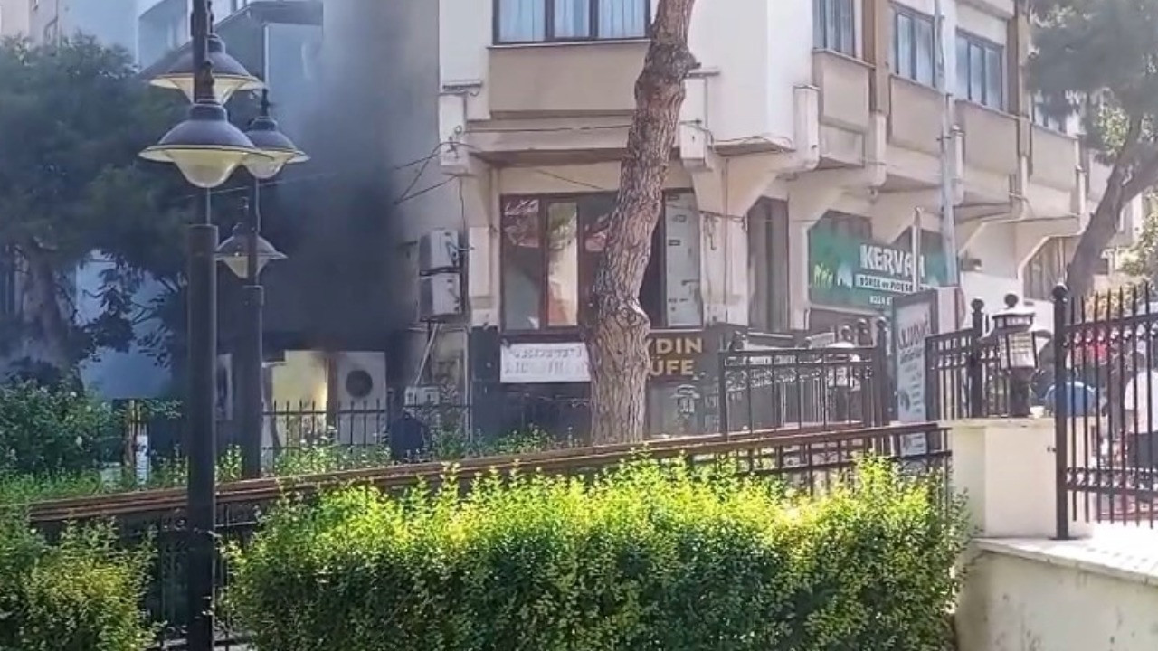 Trafo bomba gibi patladı, herkesin yüreği ağzına g…