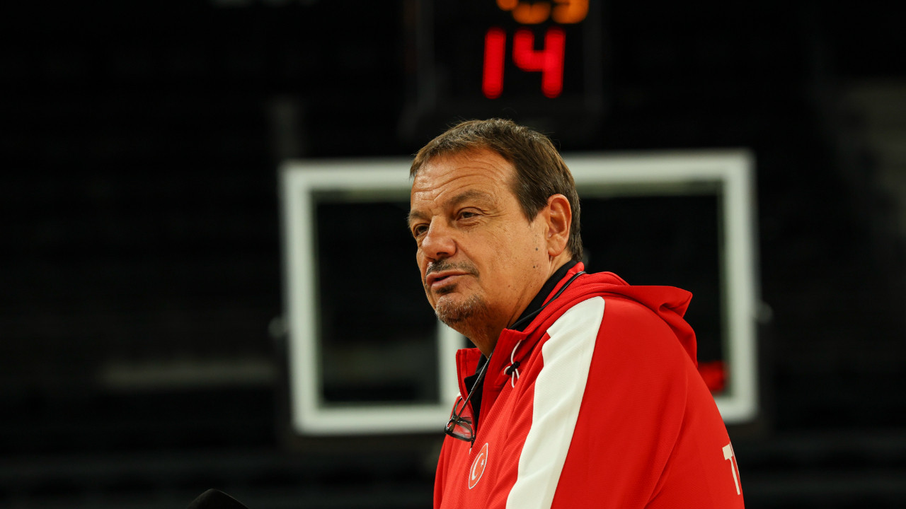 Photo: nefes.com.tr Ergin Ataman: Dünya Kupası için en az 2 veya 3 galibiyet gerekiyor