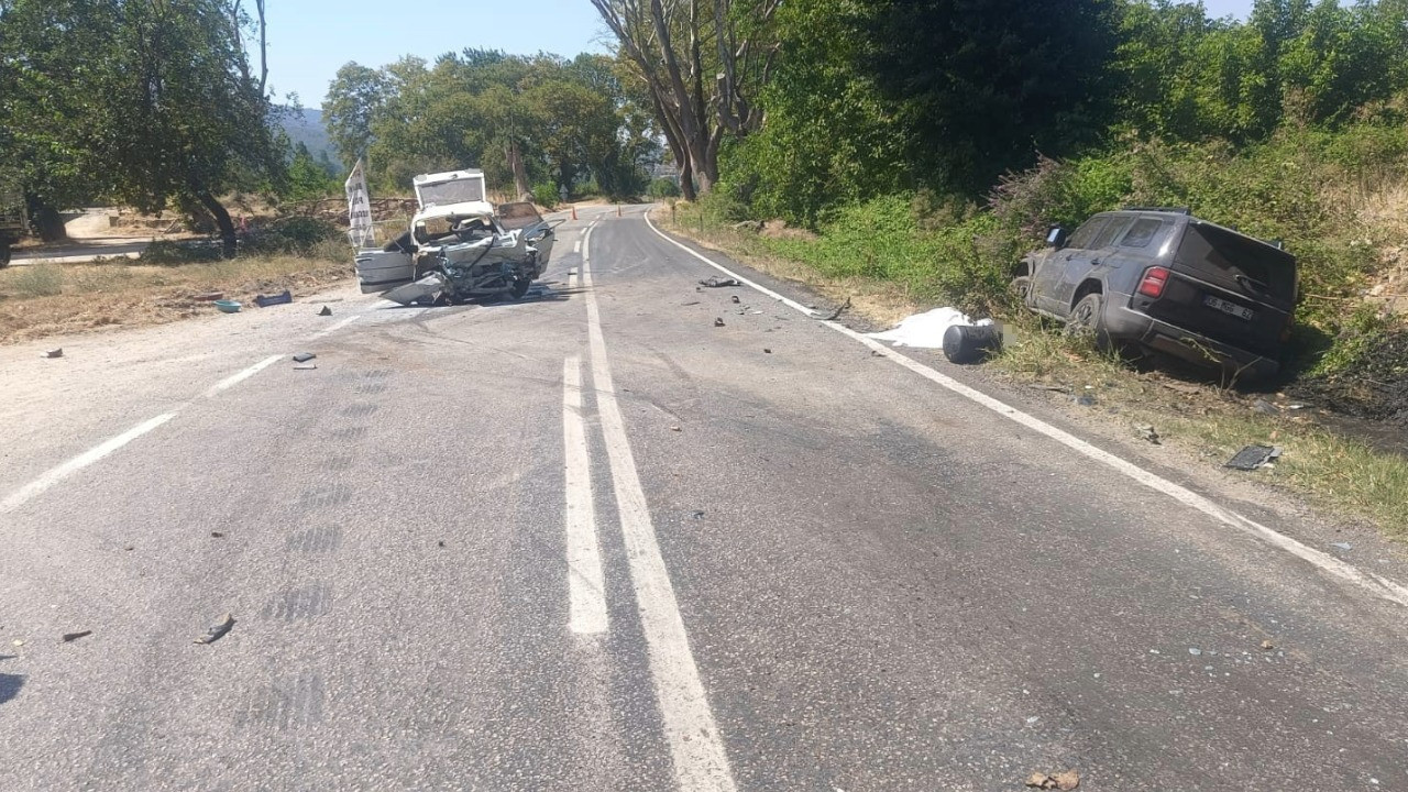 Feci kazada 2 kardeş hayatını kaybetti, 2 kişi yaralandı
