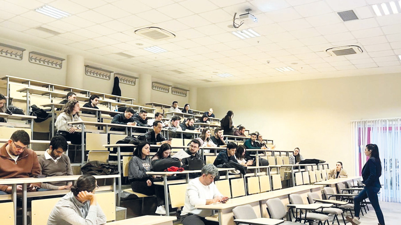 198 rektörün 17’si kadın