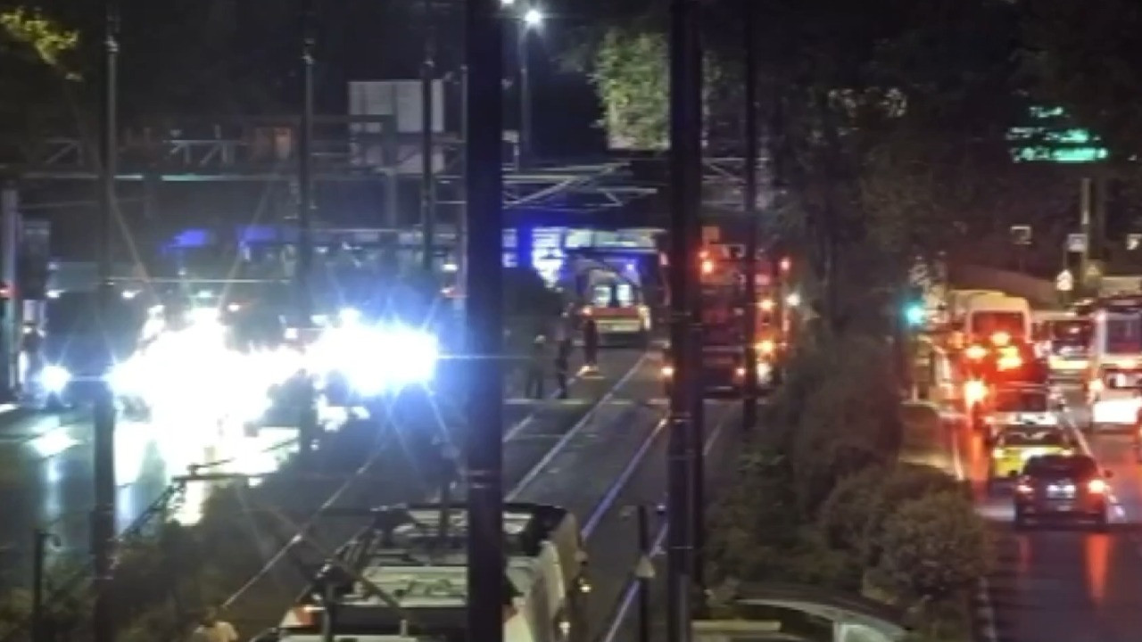 İstanbul'da iki tramvay kafa kafaya çarpıştı: Yara…