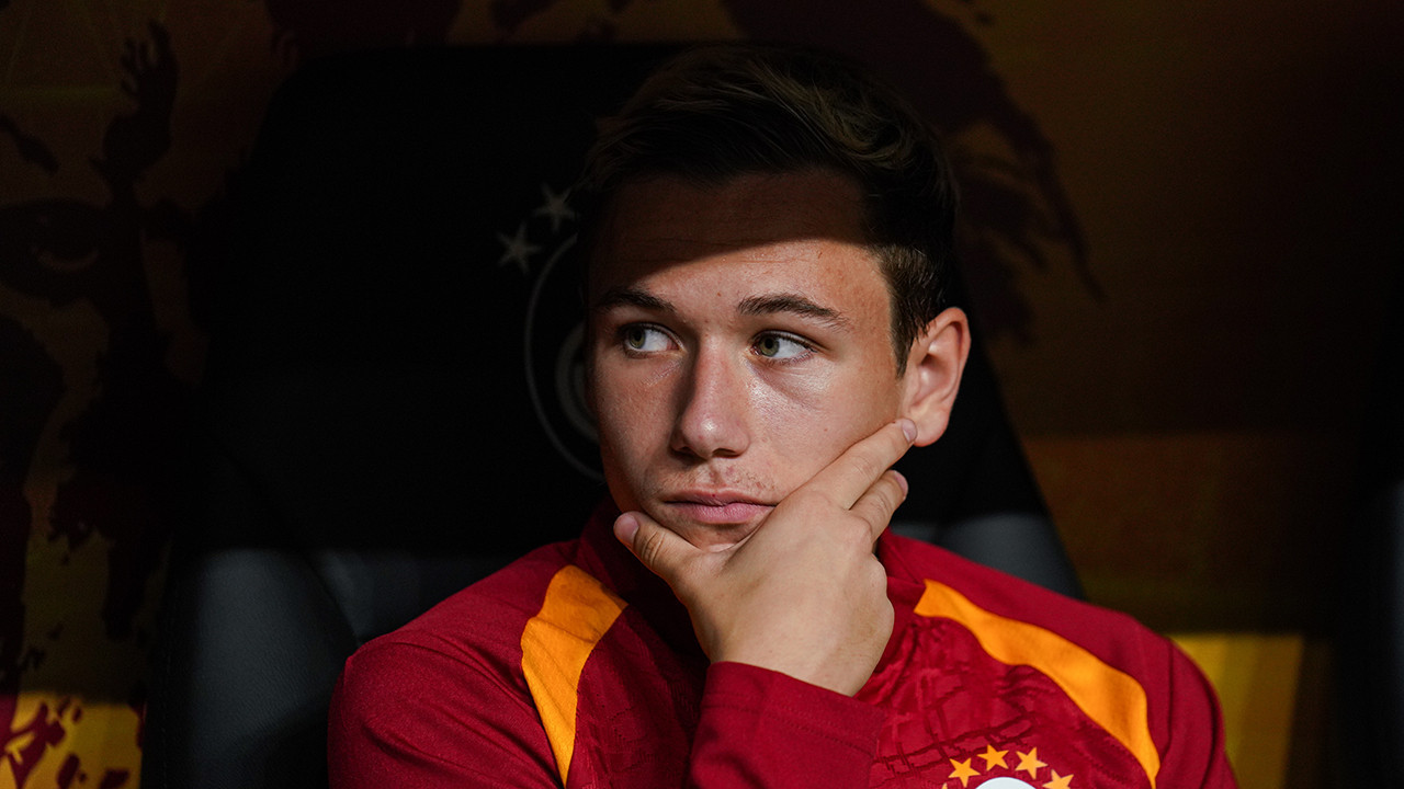 Aleksey Batrakov Galatasaray'da ilk resmi maçına çıktı