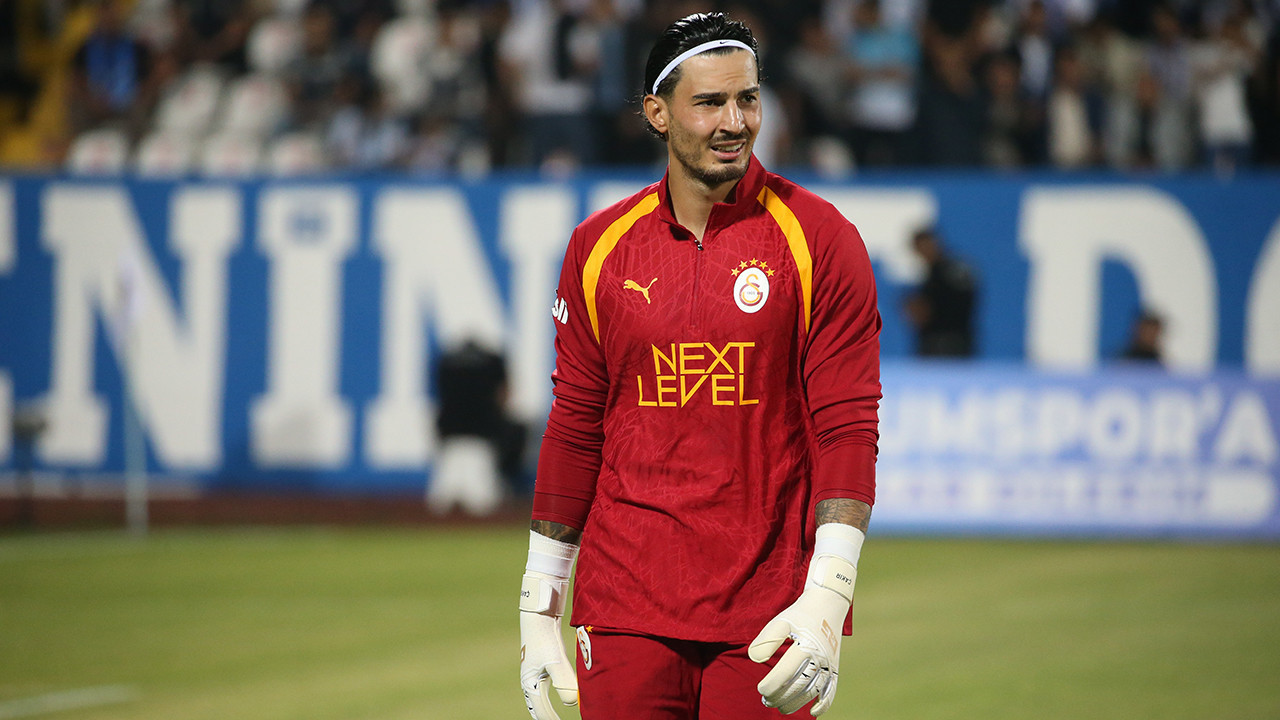Galatasaray 11'i son anda değişti: Uğurcan'ın yerine kaleye Jankat geçti