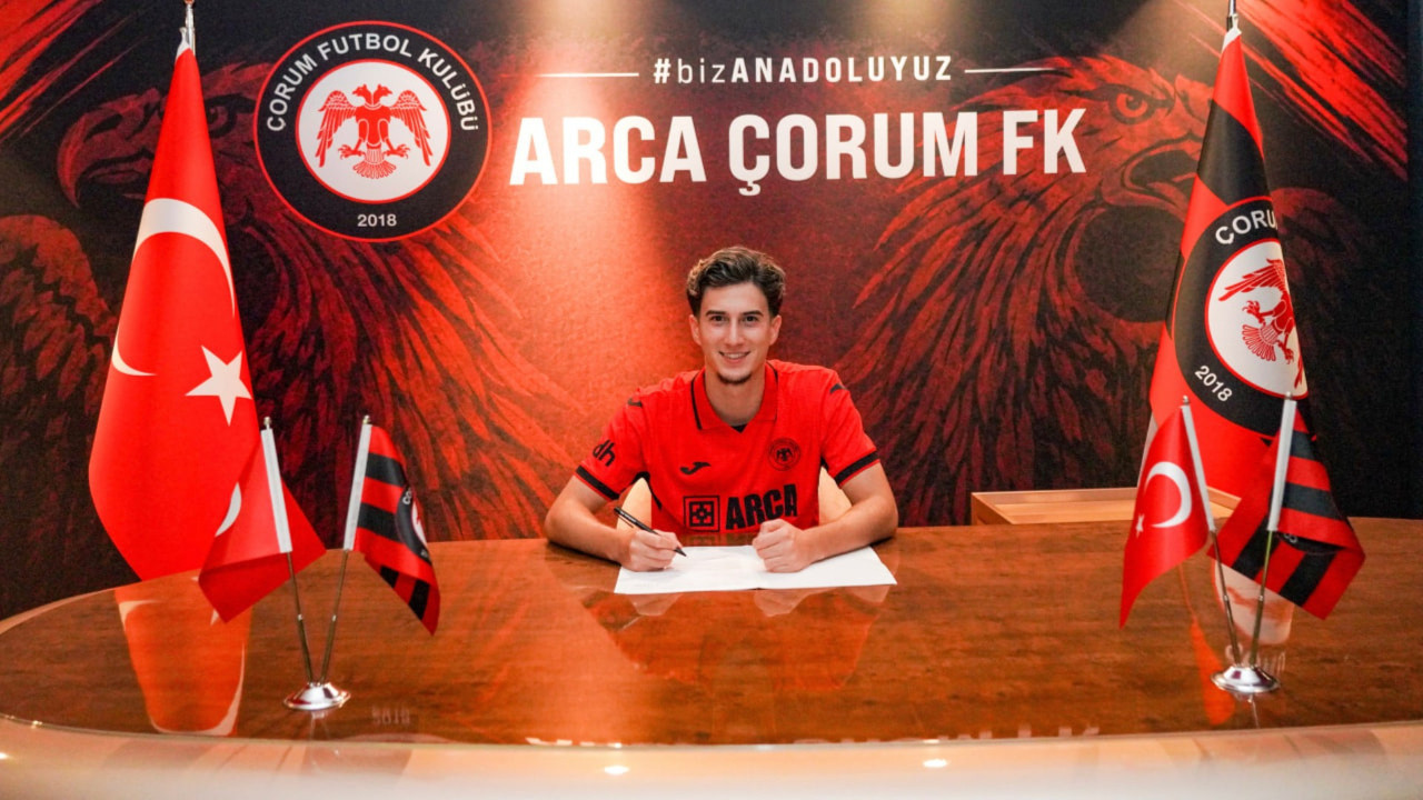 Trabzonspor'dan Çorum'a transfer oldu: 1 yıllık imza