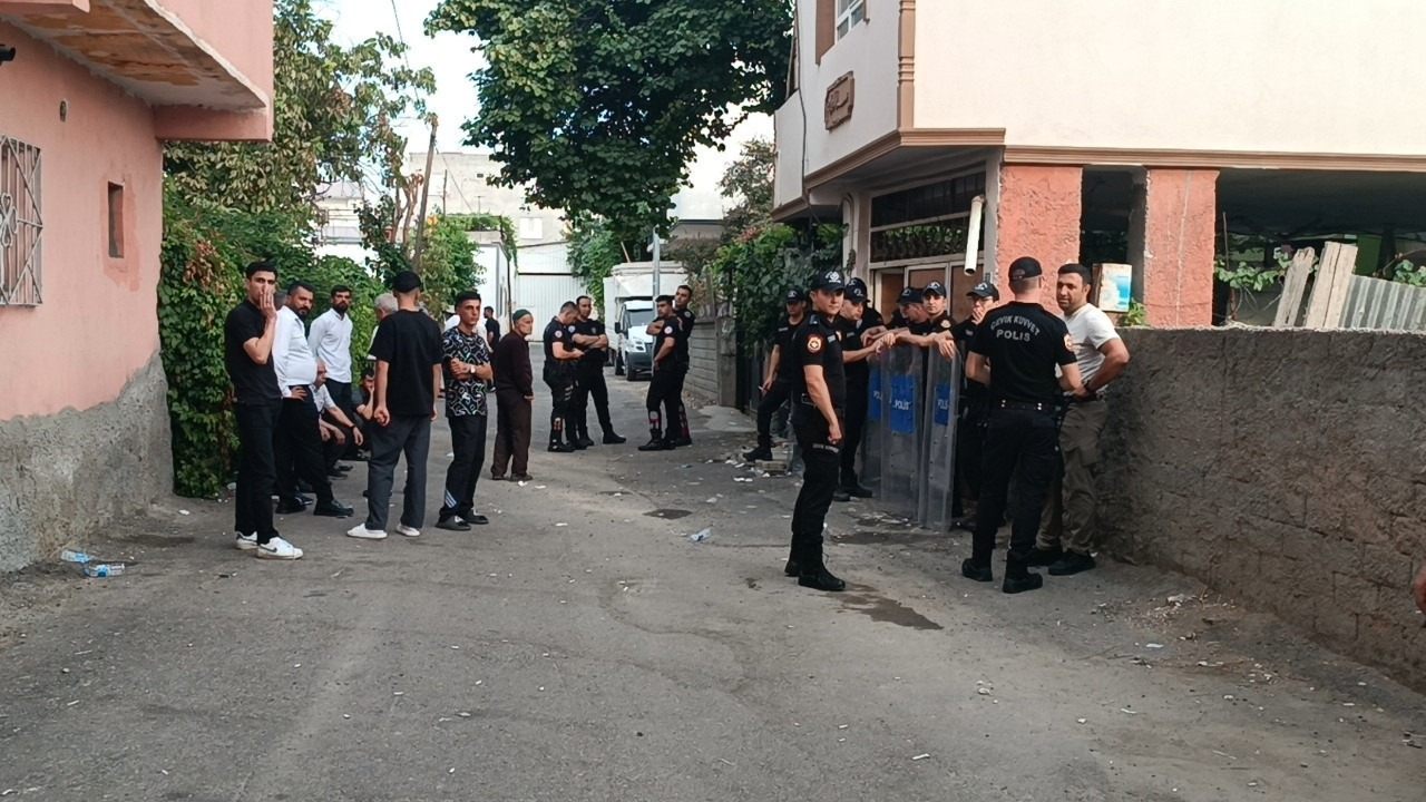 Vahşet: Annesini öldürüp çöp konteynerine attı