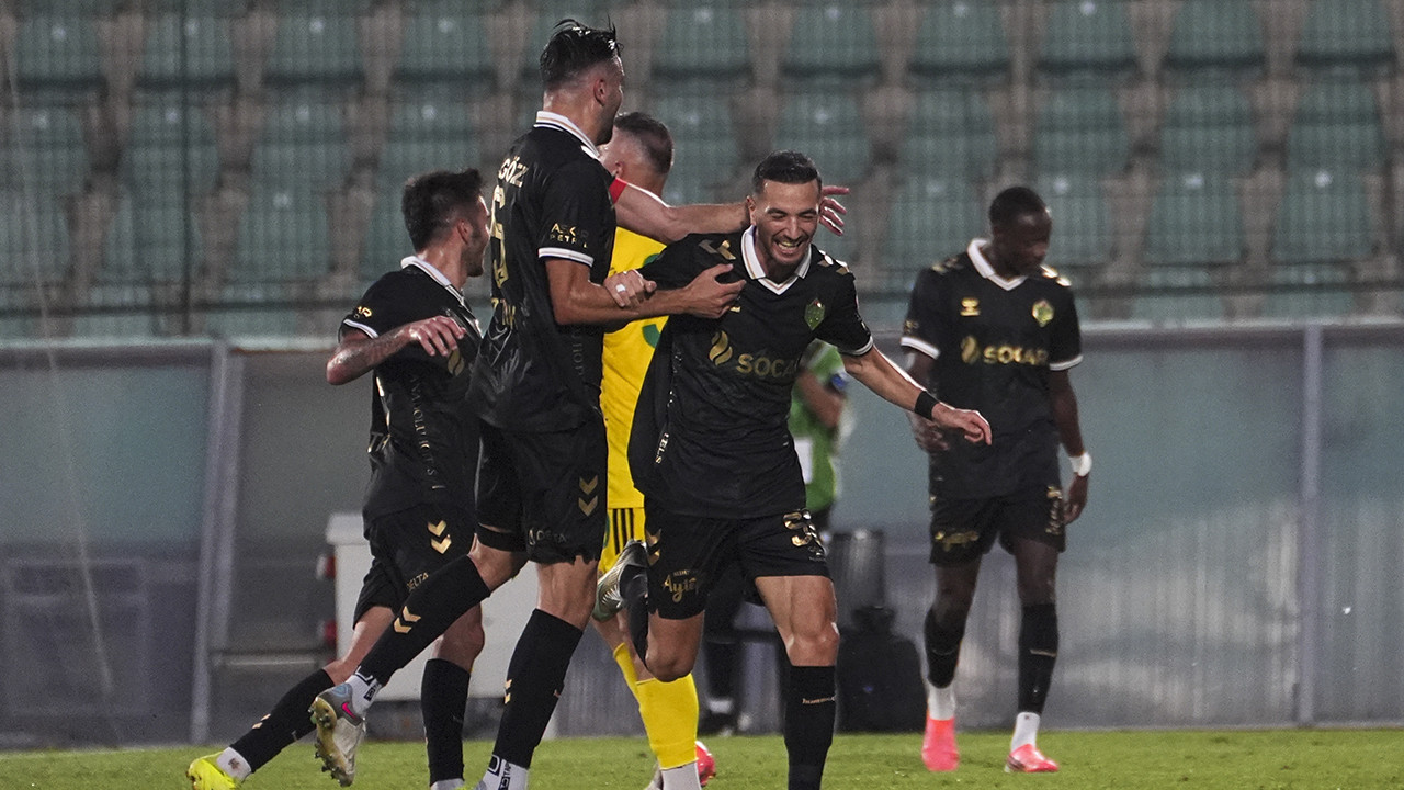 Esenler Erokspor ilk yenilgisini aldı: Iğdır FK tek golle 3 puanı kaptı