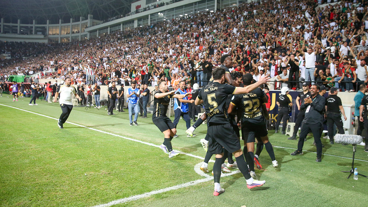 Amedspor, Trabzonspor'u Gift Orban'ın 90'daki golüyle devirdi: 2-1
