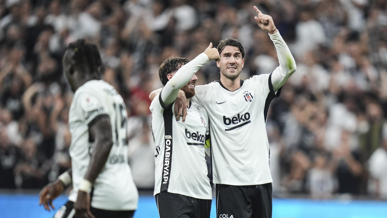 Beşiktaş, Çorum'u 6 golle ezip geçti: Vlahovic'ten derbi öncesi Fenerbahçe'ye 'hat-trick'li gözdağı